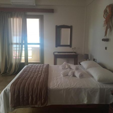 Buganvilla Sea View Apts Agia Pelagia  Buitenkant foto