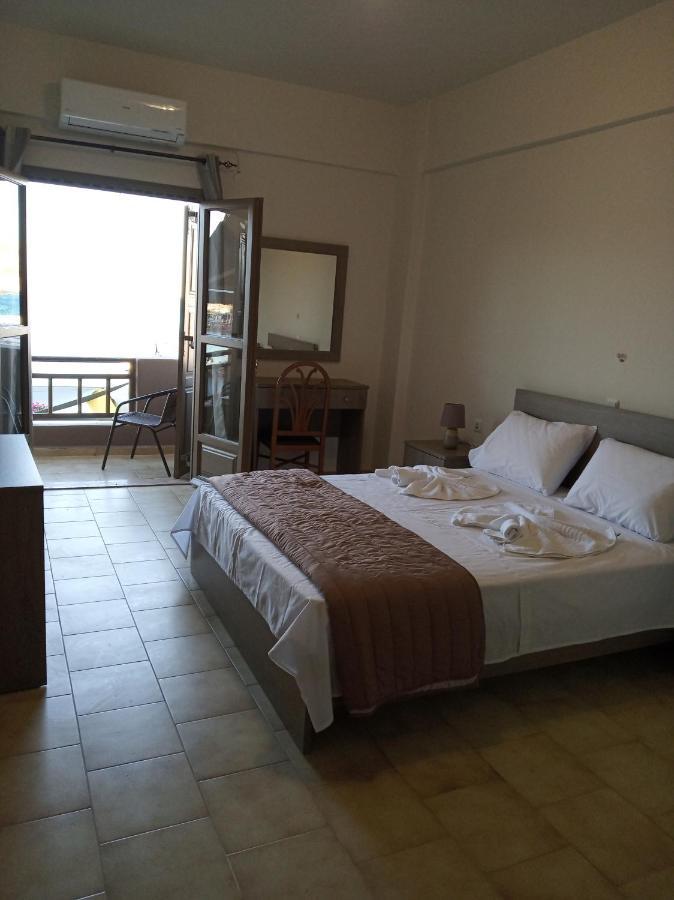 Buganvilla Sea View Apts Agia Pelagia  Buitenkant foto