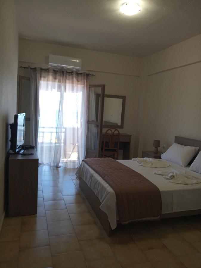 Buganvilla Sea View Apts Agia Pelagia  Buitenkant foto
