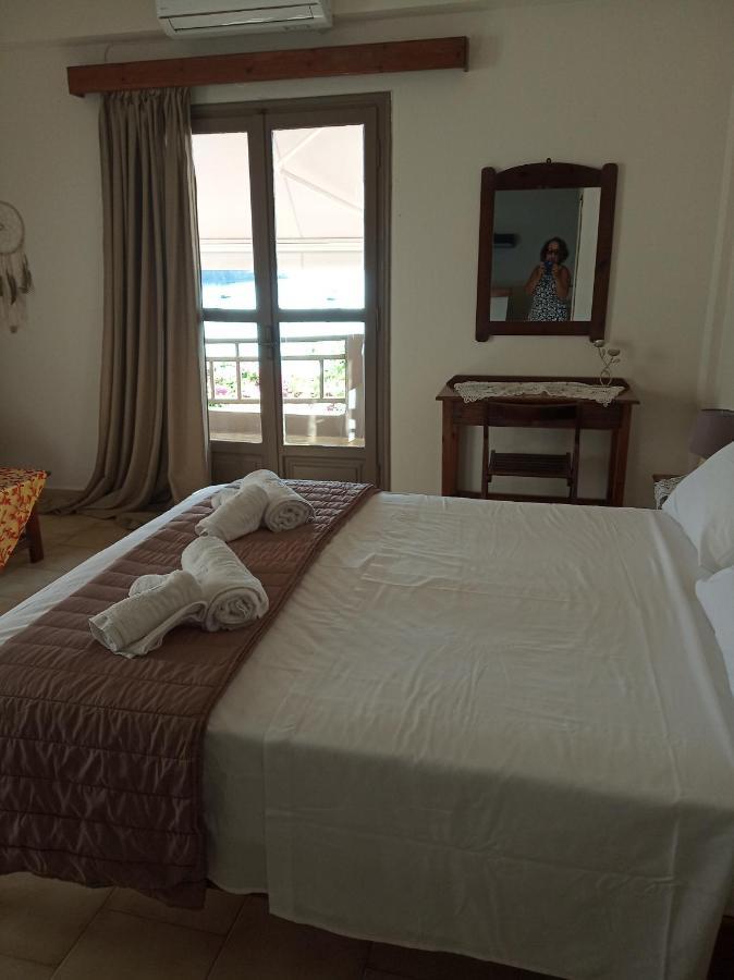 Buganvilla Sea View Apts Agia Pelagia  Buitenkant foto